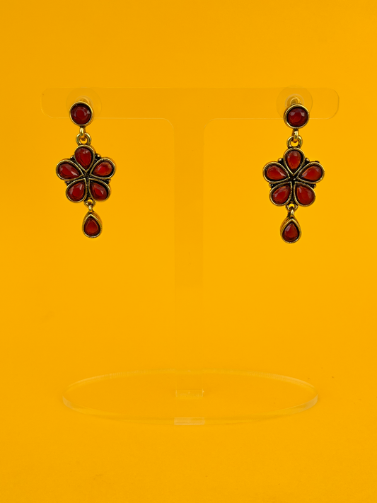 Flower-Shaped Gold-Plated Earring with Cerise Stones